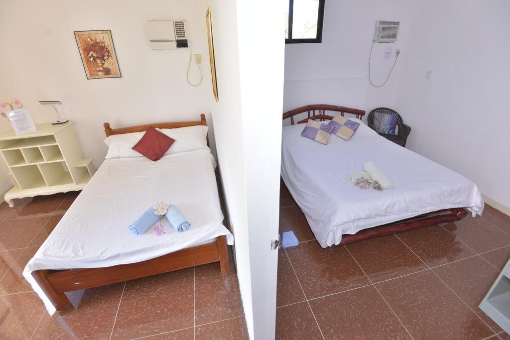 Lanas Beach Resort Romblon Island Habitación foto