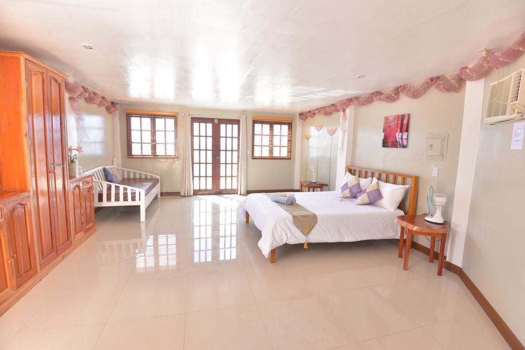 Lanas Beach Resort Romblon Island Habitación foto